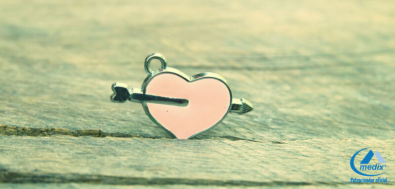Heart-shaped Pendant — Pink, Calm