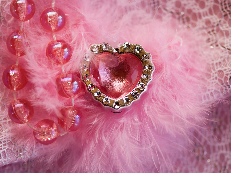 Heart-shaped Pendant — Pink, Romantic