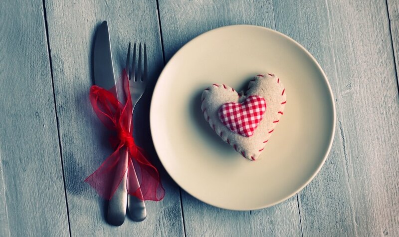 Heart-shaped Pillow on Plate — Blue, Romantic