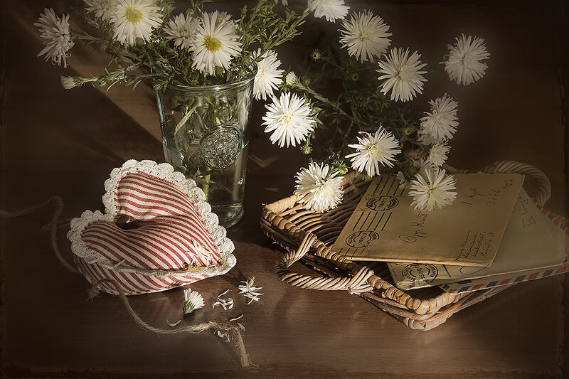 Heart-shaped Pillow with Flowers — Brown