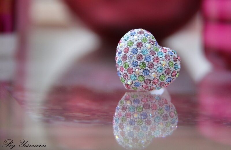 Heart-shaped Rhinestone Brooch