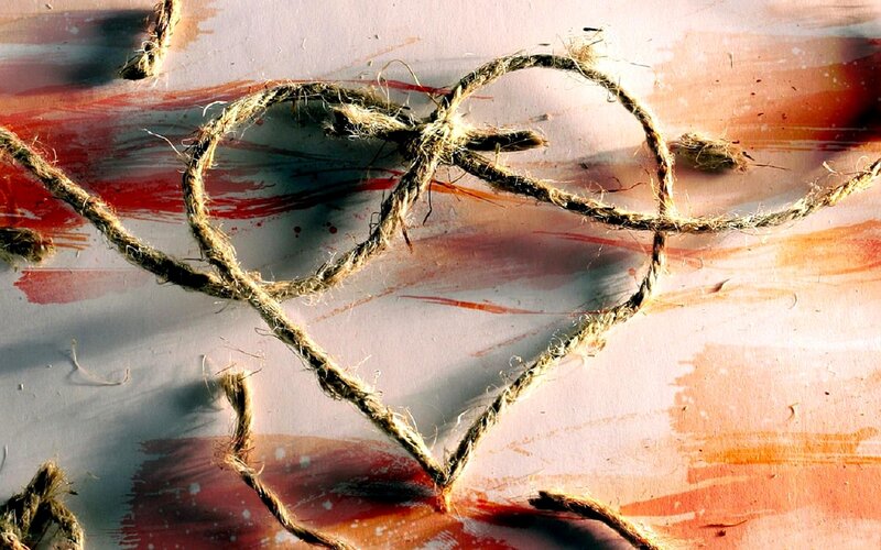 Heart-shaped Rope — Red, Dramatic