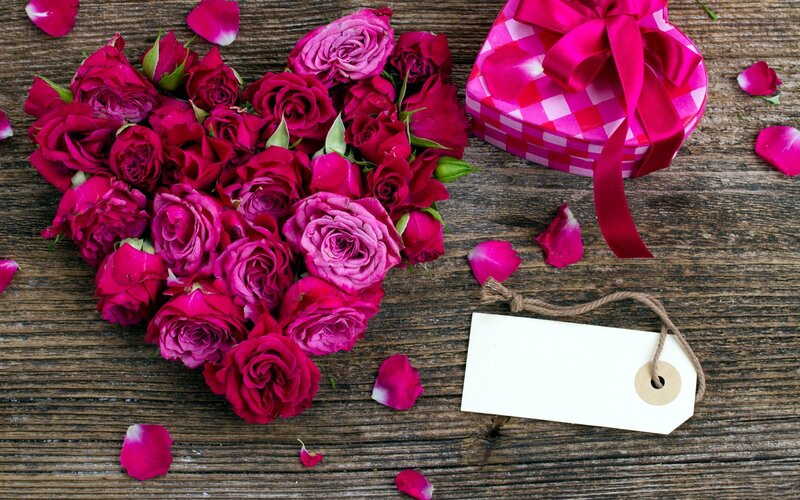 Heart-shaped Rose Arrangement — Pink, Romantic, Photograph, Gift Box