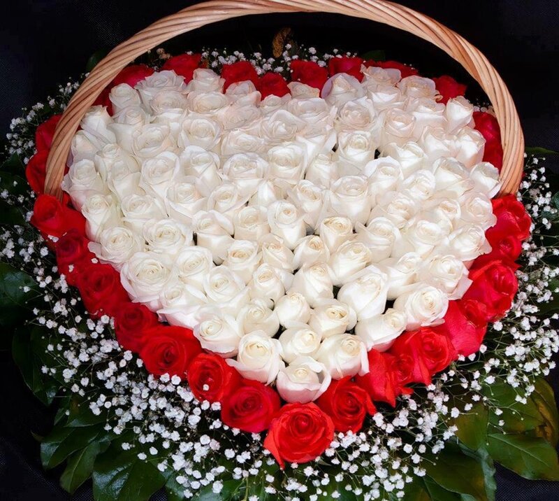 Heart-shaped Rose Arrangement — White