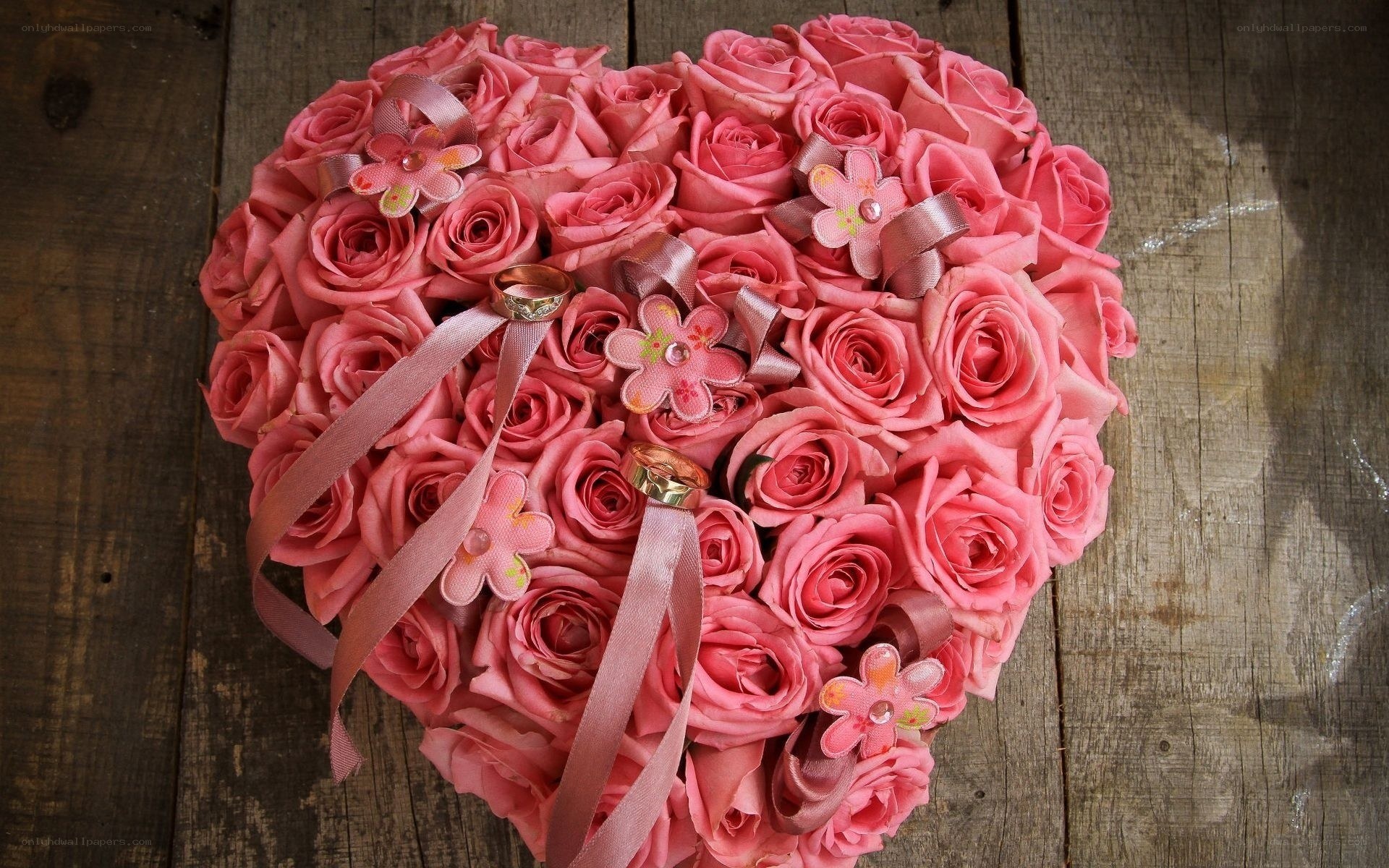 heart-shaped rose bouquet
