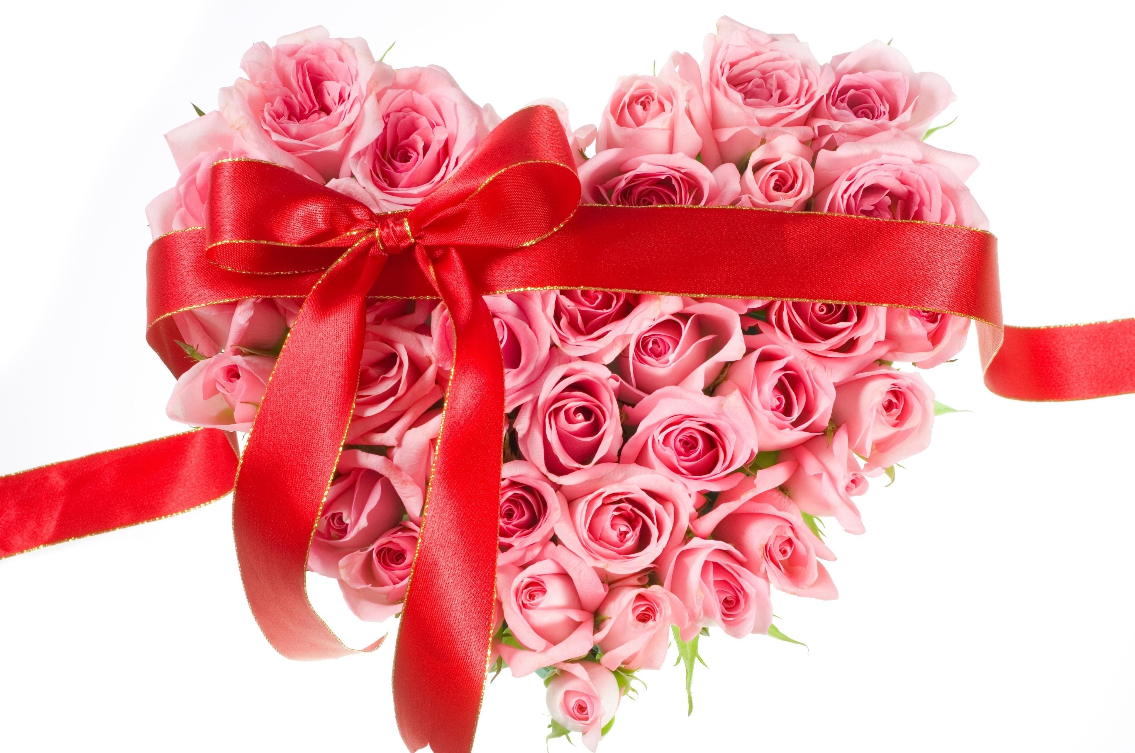 heart-shaped rose bouquet