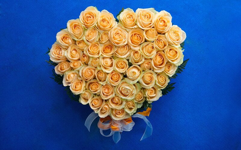 Heart-shaped Rose Bouquet — Blue, Calm