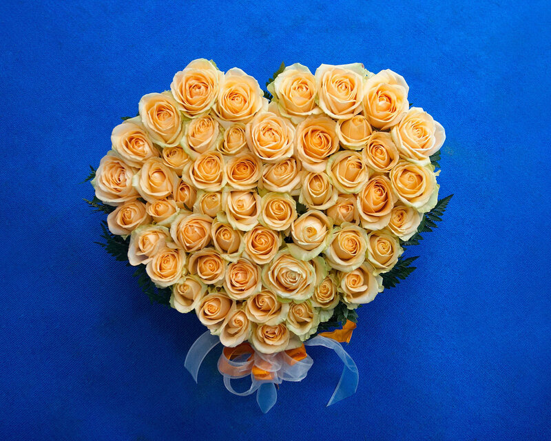 Heart-shaped Rose Bouquet — Blue