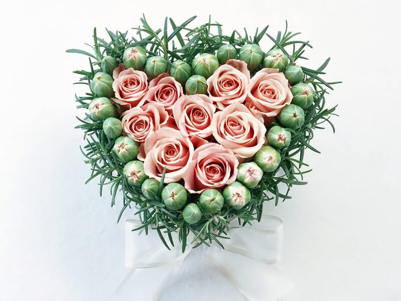 Heart-shaped Rose Bouquet — Pink, Serene