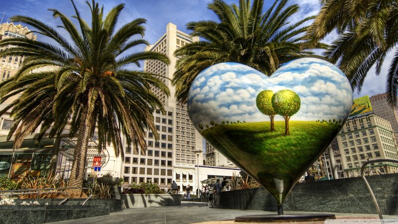 Heart-shaped Sculpture — Green