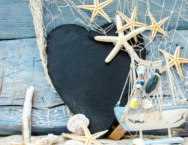 Heart-shaped Slate with Seashells