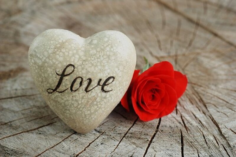 Heart-shaped Stone with Rose