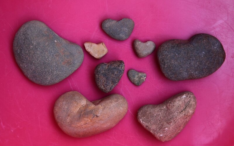Heart-shaped Stones — Pink
