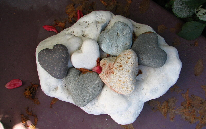 Heart-shaped Stones — White