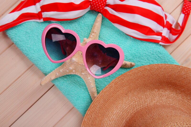 Heart-shaped Sunglasses — Pink