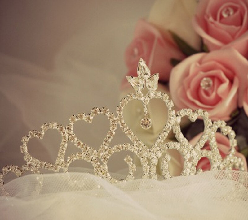 Heart-shaped Tiara — Pink