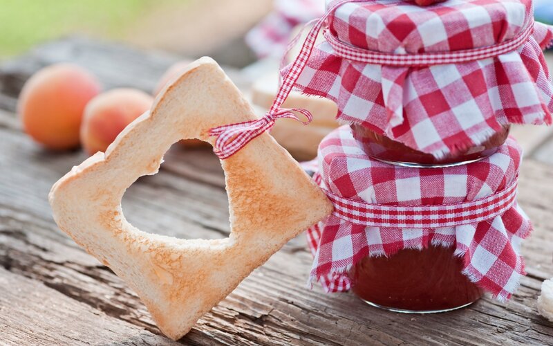 Heart-shaped Toast