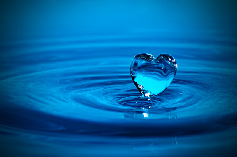 Heart-shaped Water Droplet — Blue