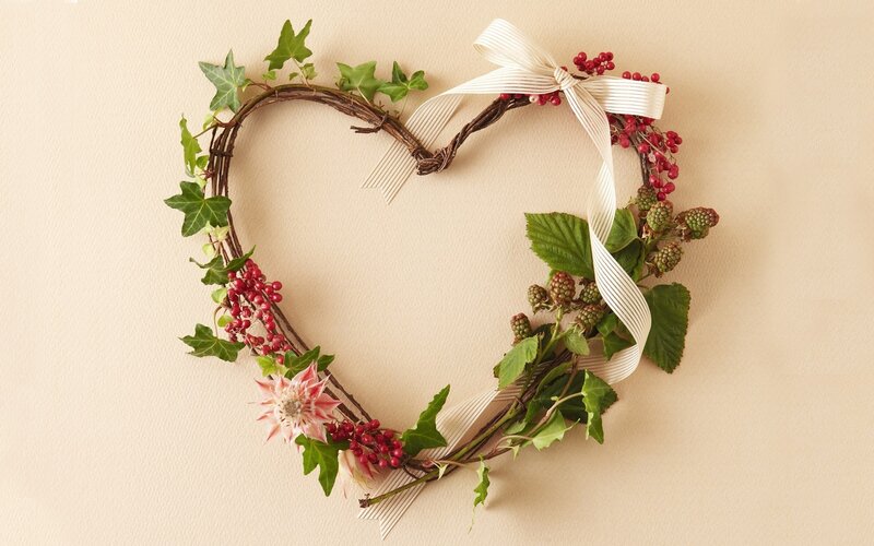Heart-shaped Wreath — Beige, Calm