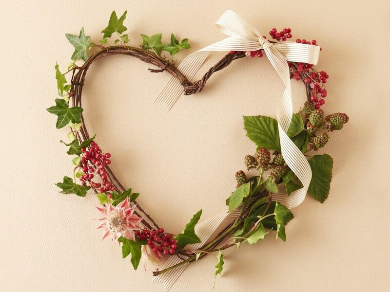 Heart-shaped Wreath — Green, Calm, Autumn