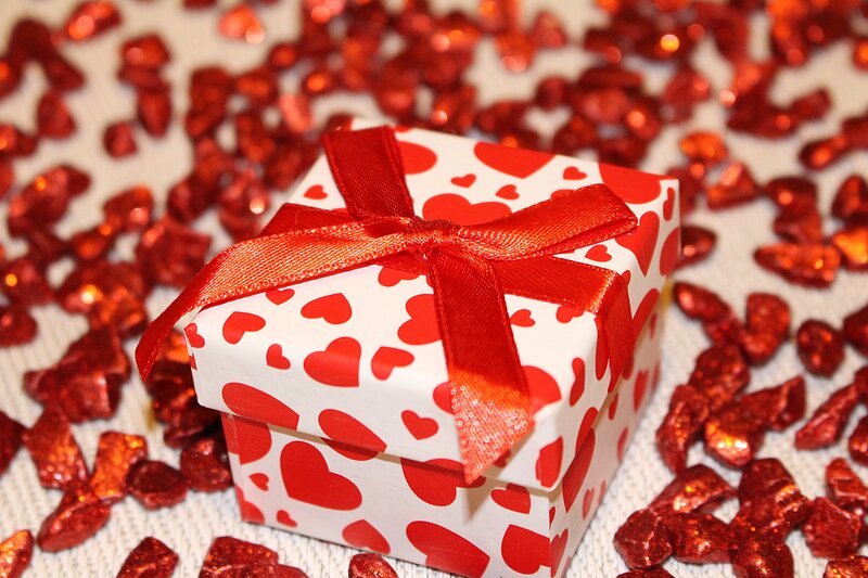 heart-themed gift box