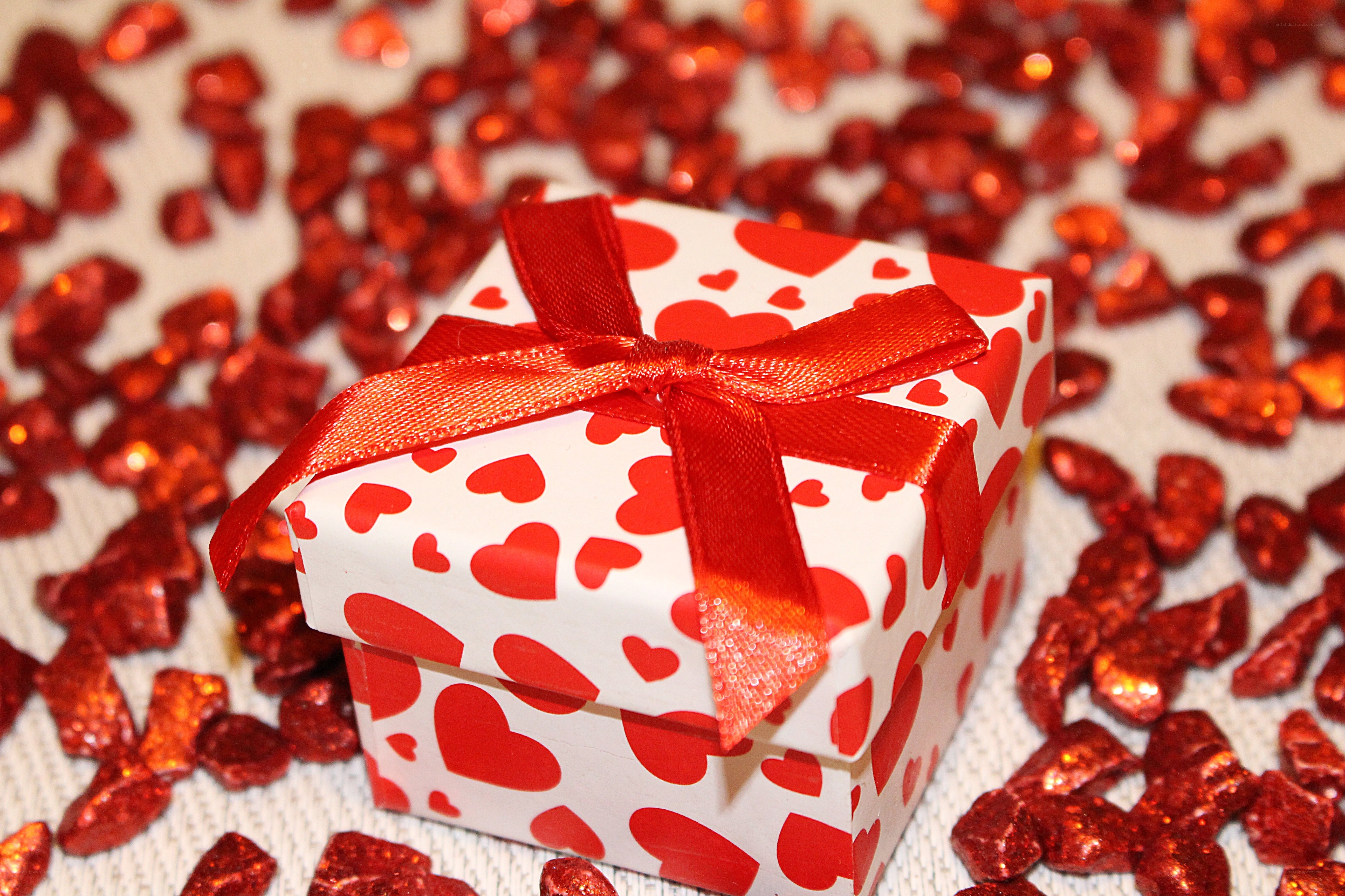 heart-themed gift box
