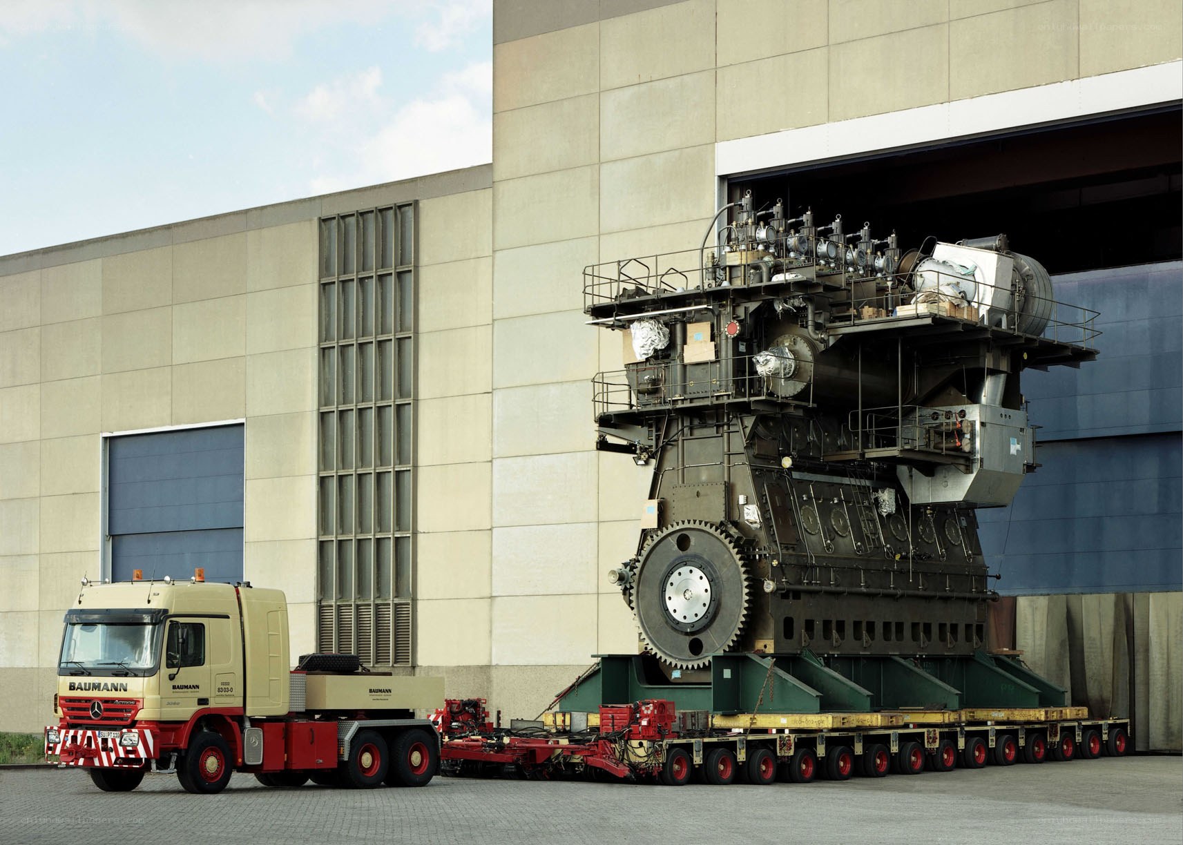 Heavy machinery transport