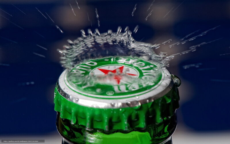 Heineken bottle cap splash