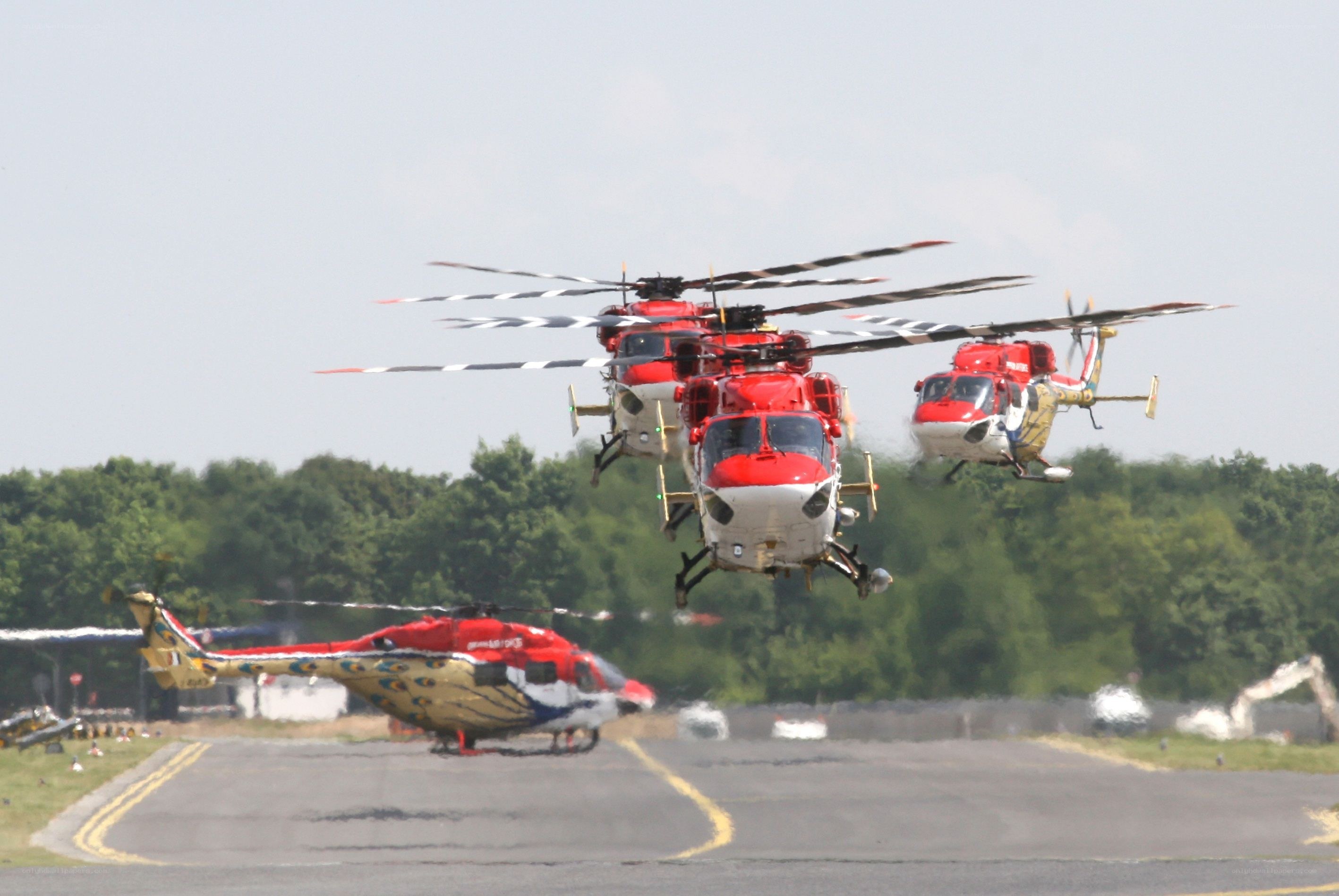 Helicopter formation in flight