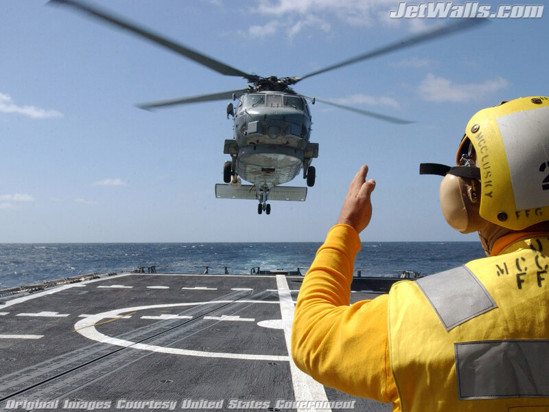 Helicopter Landing on Ship — Yellow