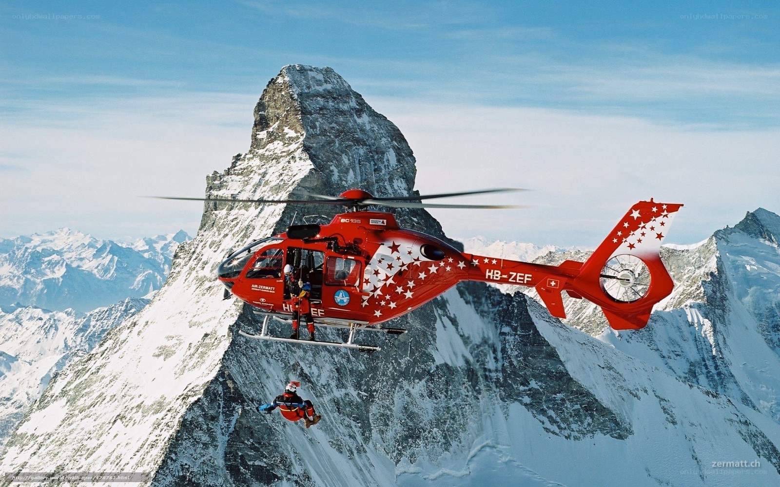 Helicopter rescue in the Alps