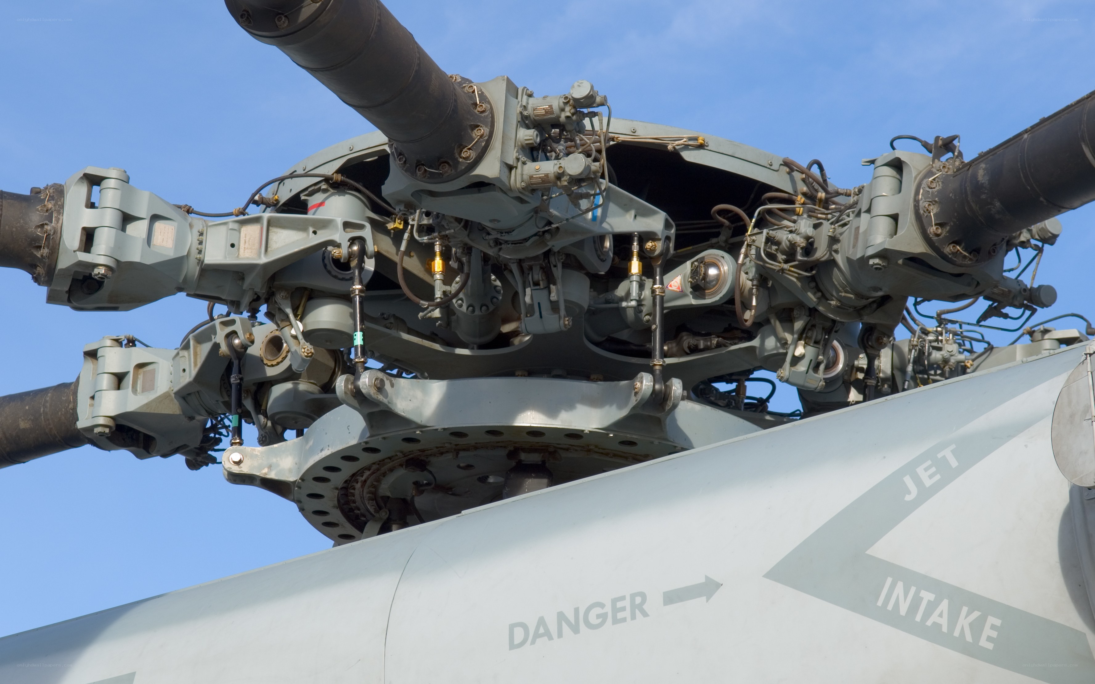 helicopter rotor hub details