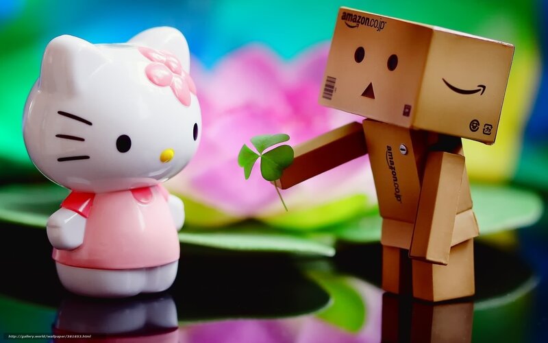 Hello Kitty and Danbo — White, Playful