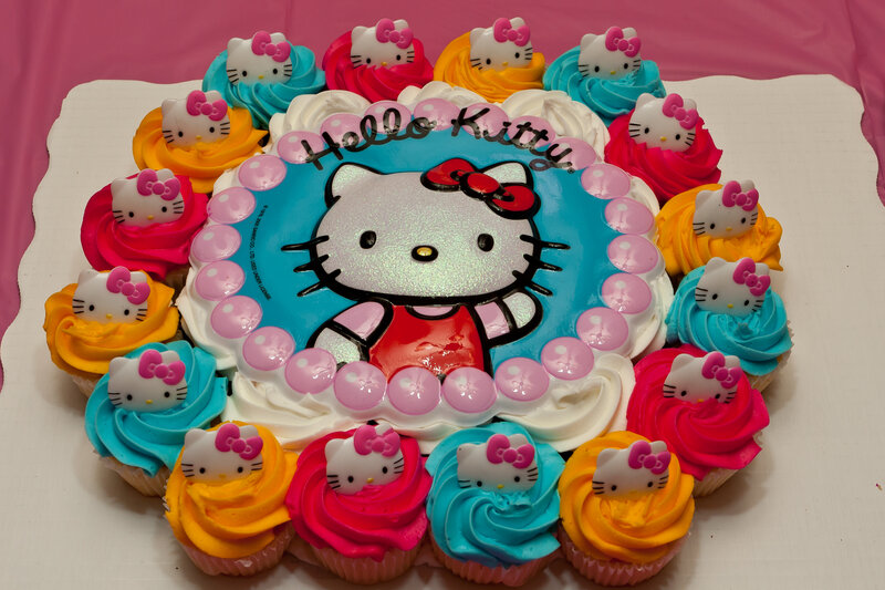 Hello Kitty Cake and Cupcakes