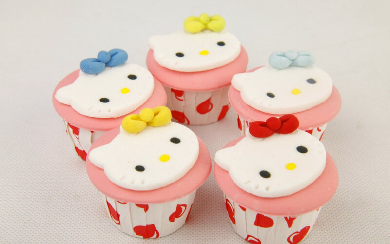 Hello Kitty Cupcakes