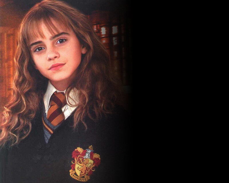 Hermione Granger in uniform