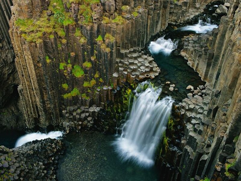 Hexagonal Basalt Columns — Green