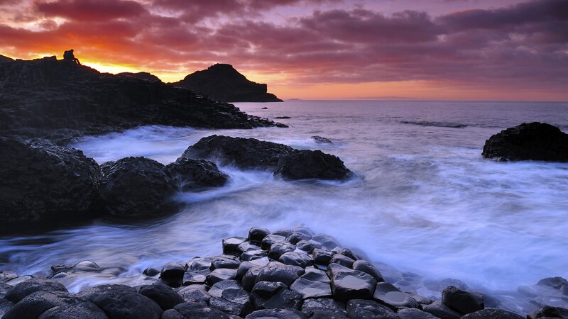 Hexagonal Basalt Columns — Purple, Dramatic
