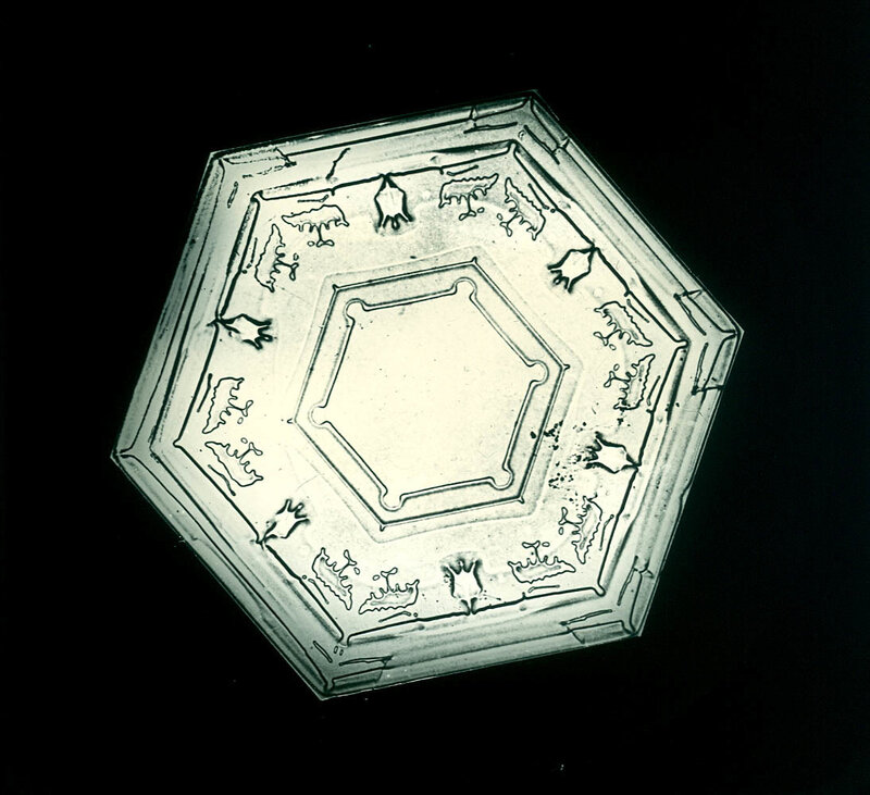 hexagonal crystal structure