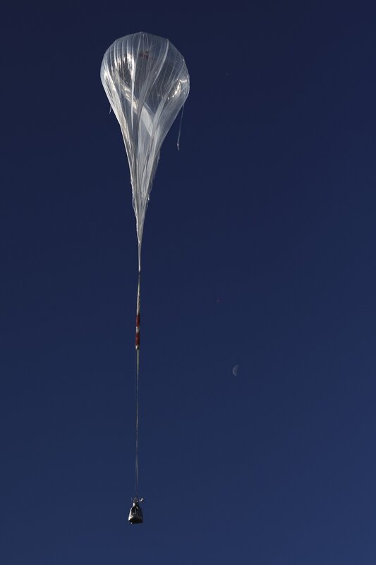 High-altitude balloon with payload
