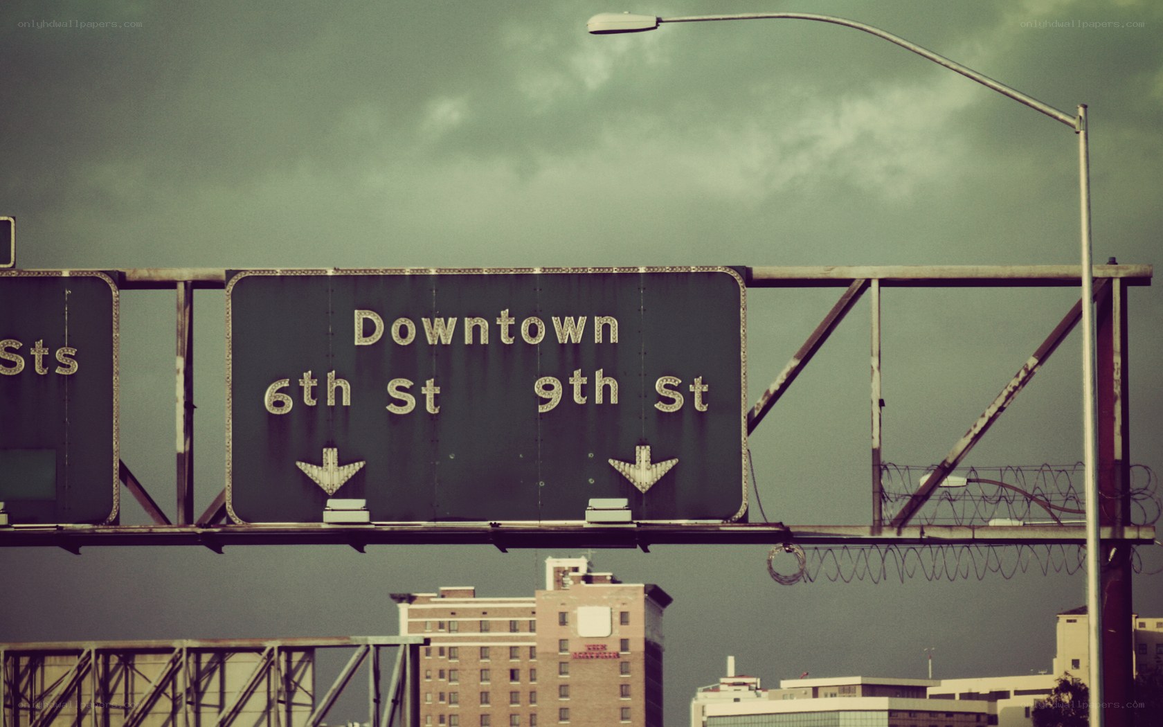 Highway sign to downtown