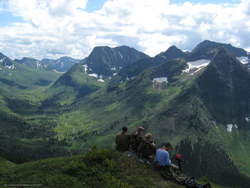 Hikers on Mountain Ridge — Green