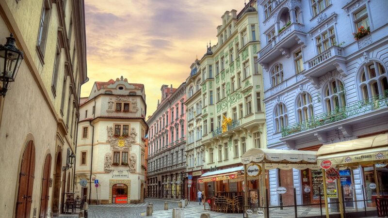 Historic Buildings in Street