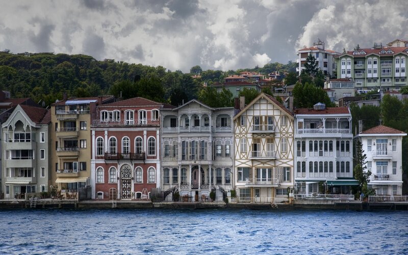 Historic houses along the Bosphorus