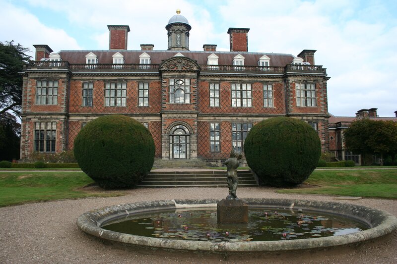 historic mansion with fountain