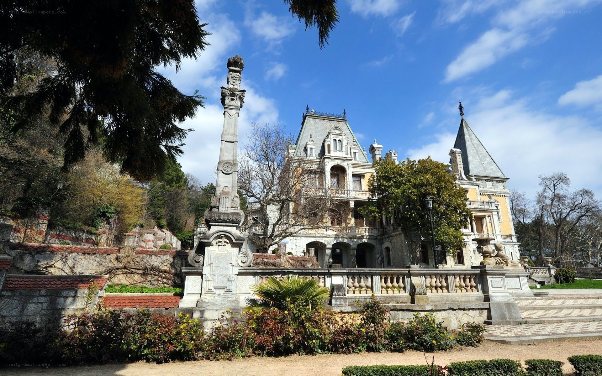 Historic mansion with monument