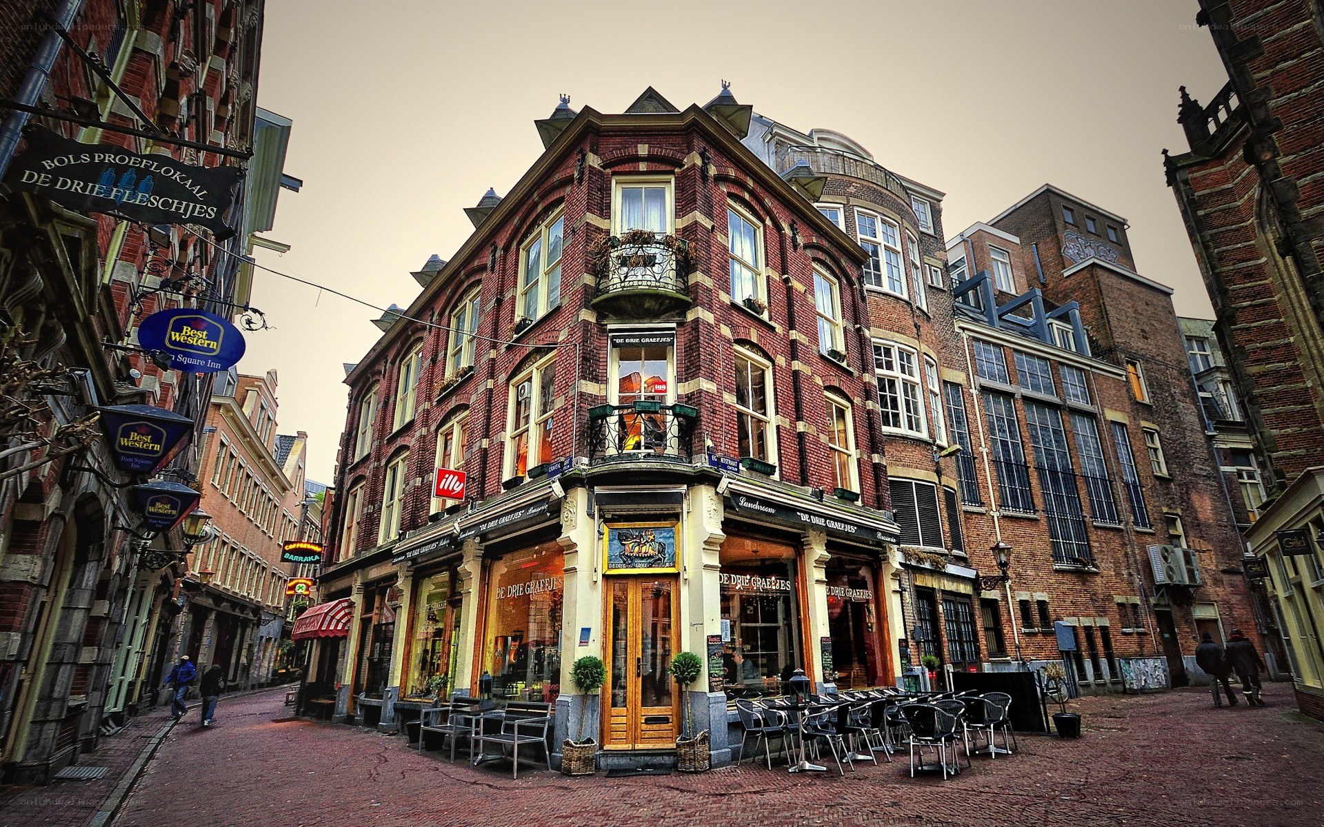 Historic street corner in Amsterdam