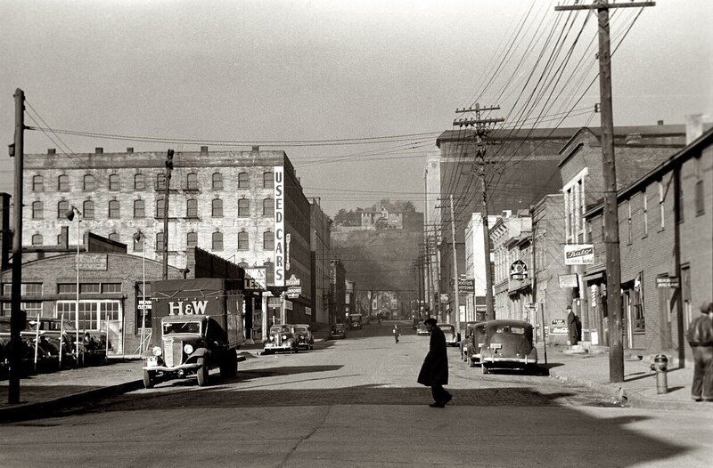 Historic street scene in Pittsburgh