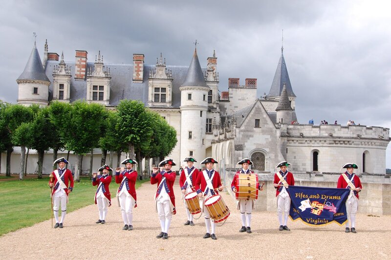 Historical reenactors at a French chateau