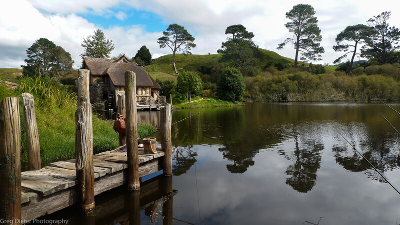 Hobbit House by Lake — Green, Serene